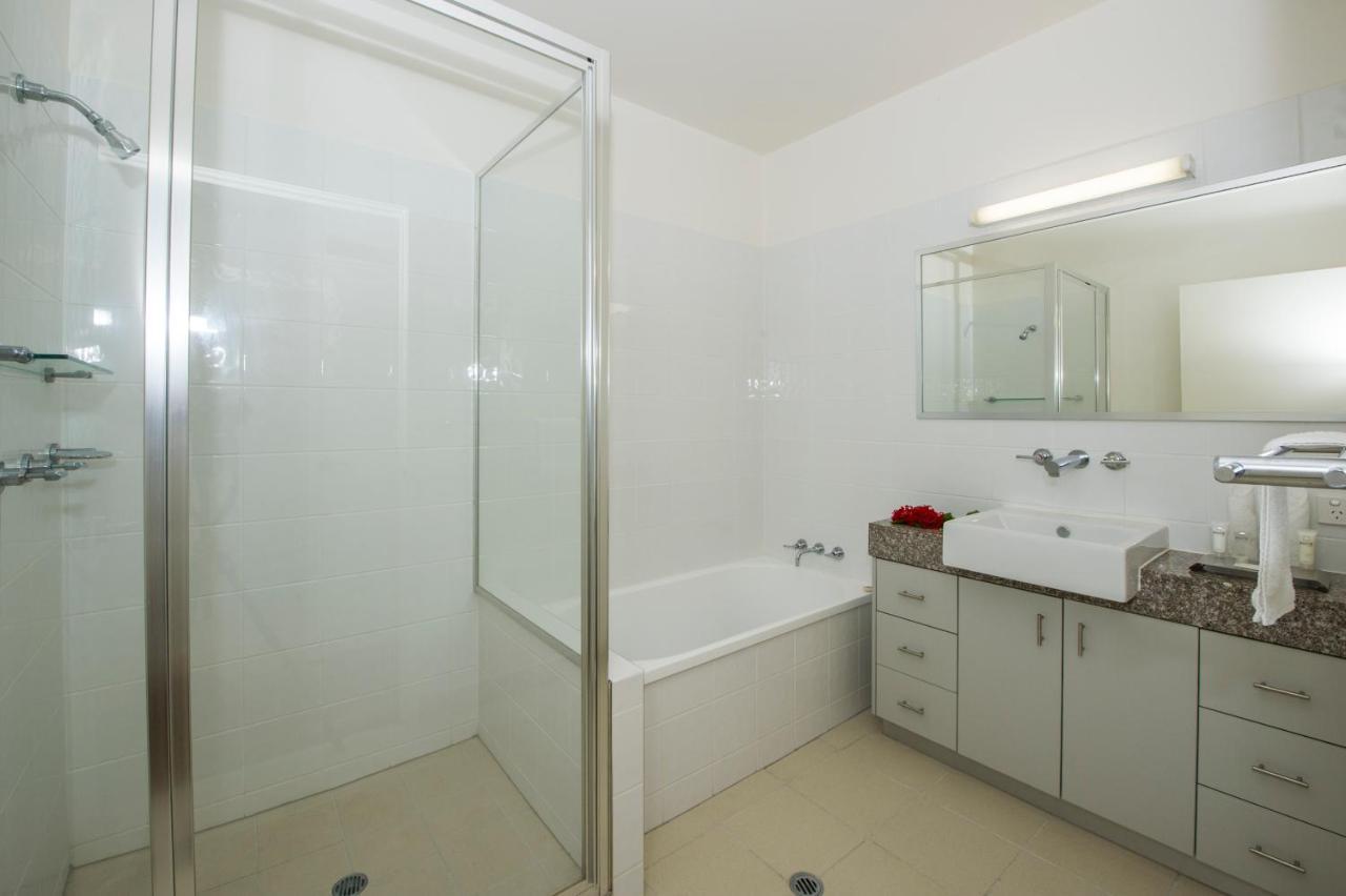 Beachside Magnetic Harbour Apartments Nelly Bay Экстерьер фото