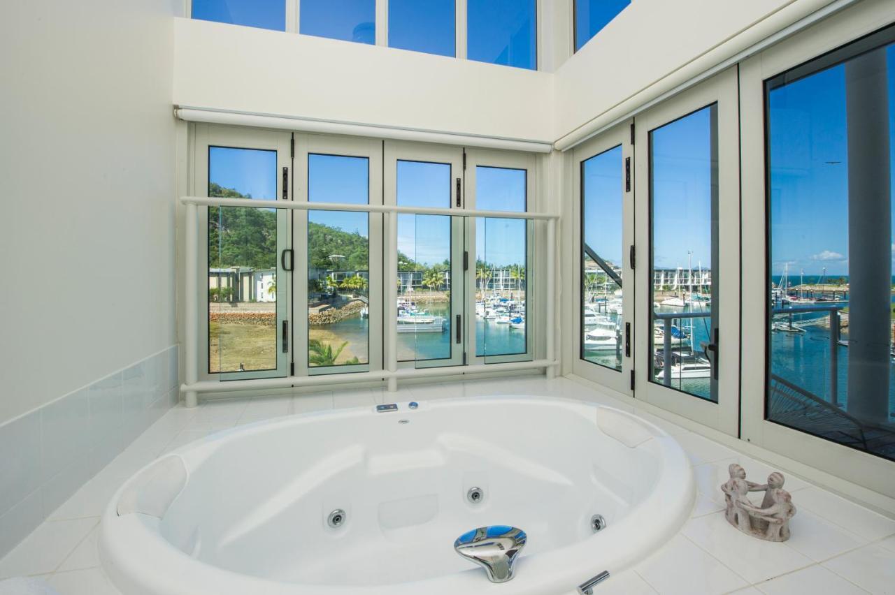 Beachside Magnetic Harbour Apartments Nelly Bay Экстерьер фото