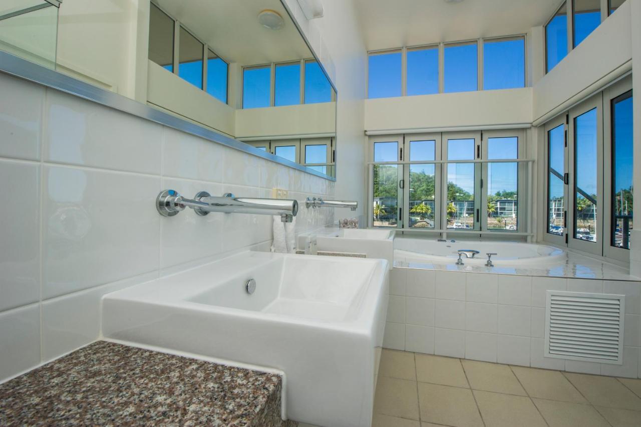 Beachside Magnetic Harbour Apartments Nelly Bay Экстерьер фото