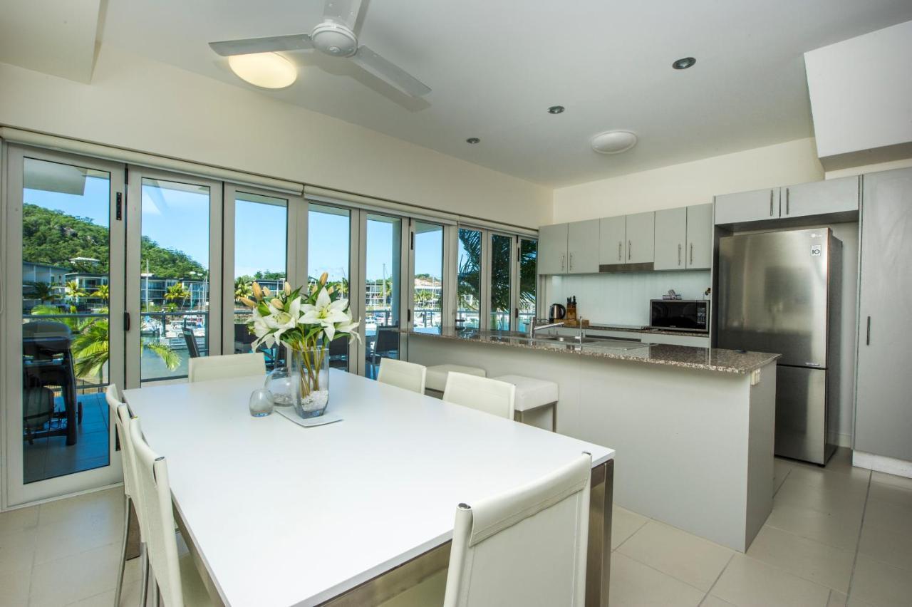 Beachside Magnetic Harbour Apartments Nelly Bay Экстерьер фото